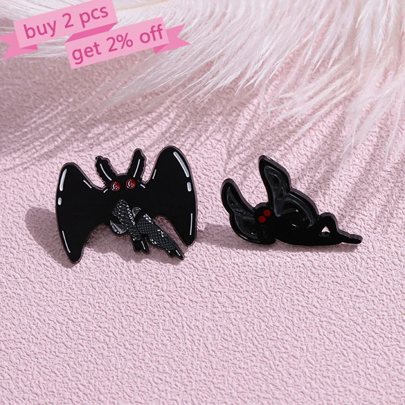 Cute Mothman Enamel Pins Custom Red Eye Invisible Creature Animal Brooches Lapel Badges Punk Gothic Jewelry Gift for Friends