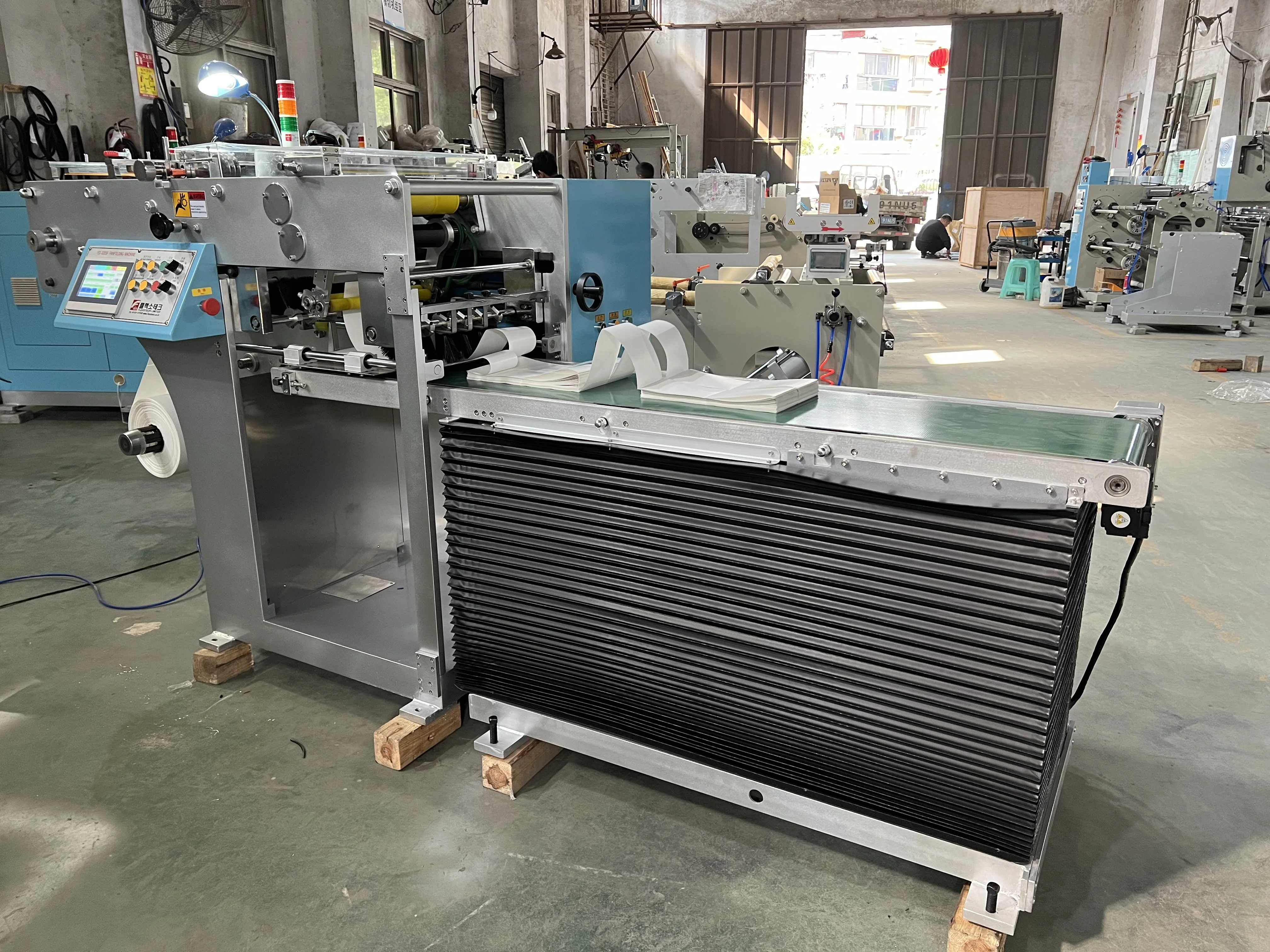 GP-320FF Factory Direct Sales Thermopapier A4-Papierfächer-Faltmaschine