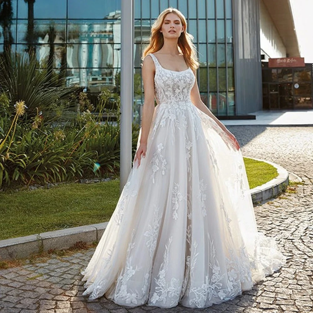 Classic Scoop Wedding Dress For Women Tank Lace Appliques A-Line Sleeveless Court Train Abito Da Sposa Customised