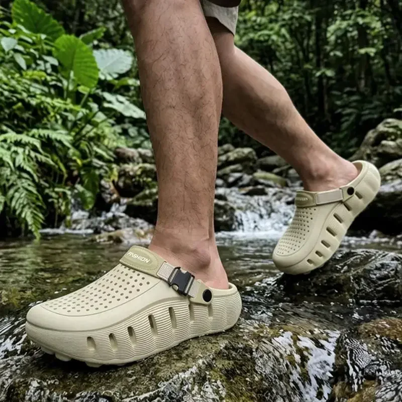 Atmungsaktive Outdoor-Herrenschuhe mit Löchern, Sommer 2026, Weiche Sohle, Cloud EVA, Fahr- und Strandpantoffeln, Rutschfeste Geschlossene Zehenpartie, Gartenschuhe für Männer – Detail 2