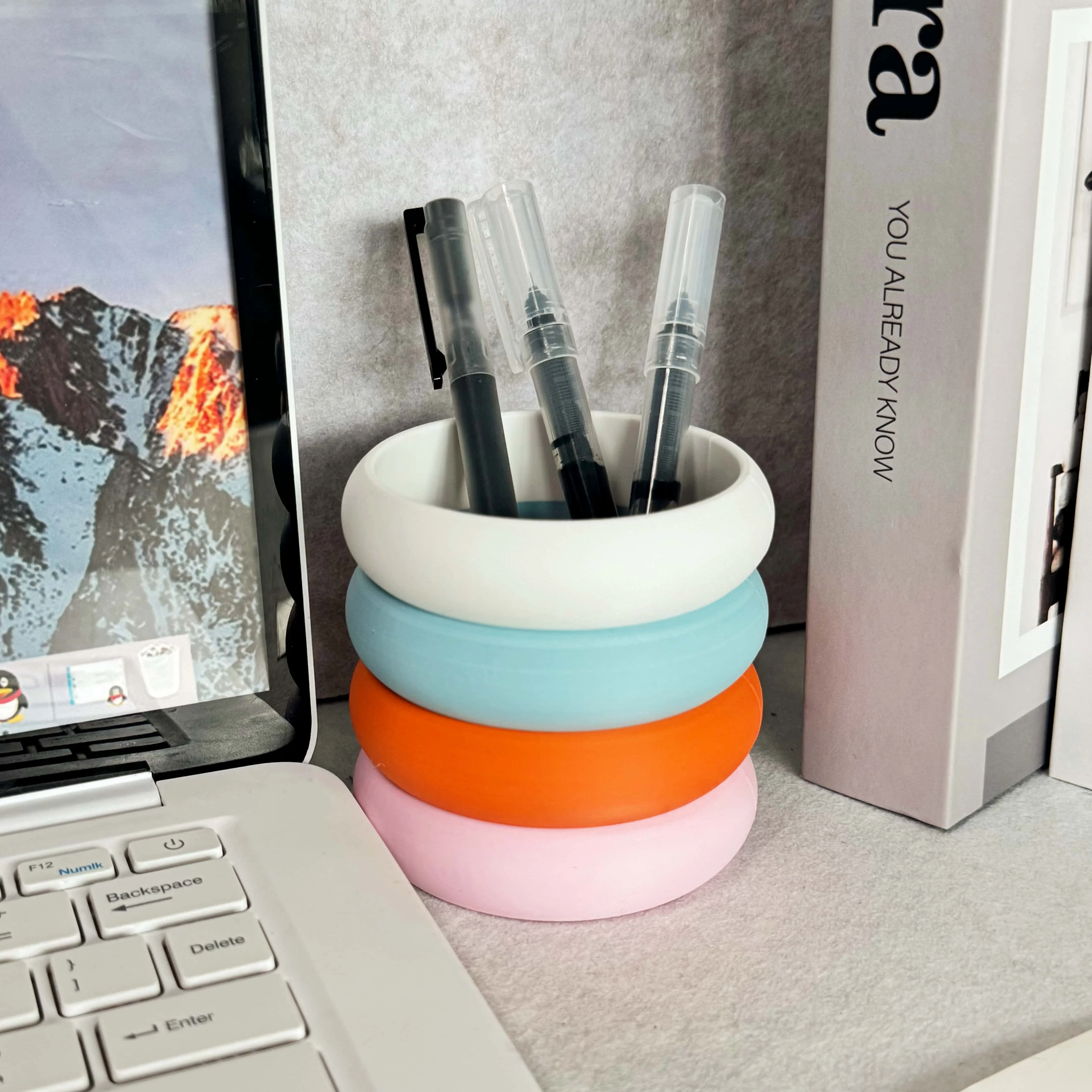 Rainbow Donut Pen Holder, Integrated Multicolor Desk Organizer, Cute Pastel Pencil Cup for Office & School Supplies