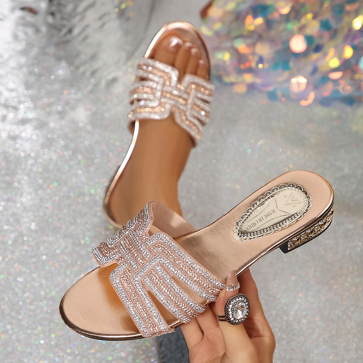 Women Rhinestone Sandals Open-toe Wear Sandals New Summer Temperament Fashion Slippers Lightweight Beach High Heels Women Shoes