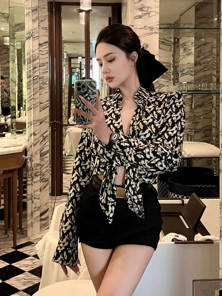 

Elegant Floral Print Shirt Women's High-End Feeling Youthful Stylish Top for Important Occasions Beautiful Shirt Collar ...