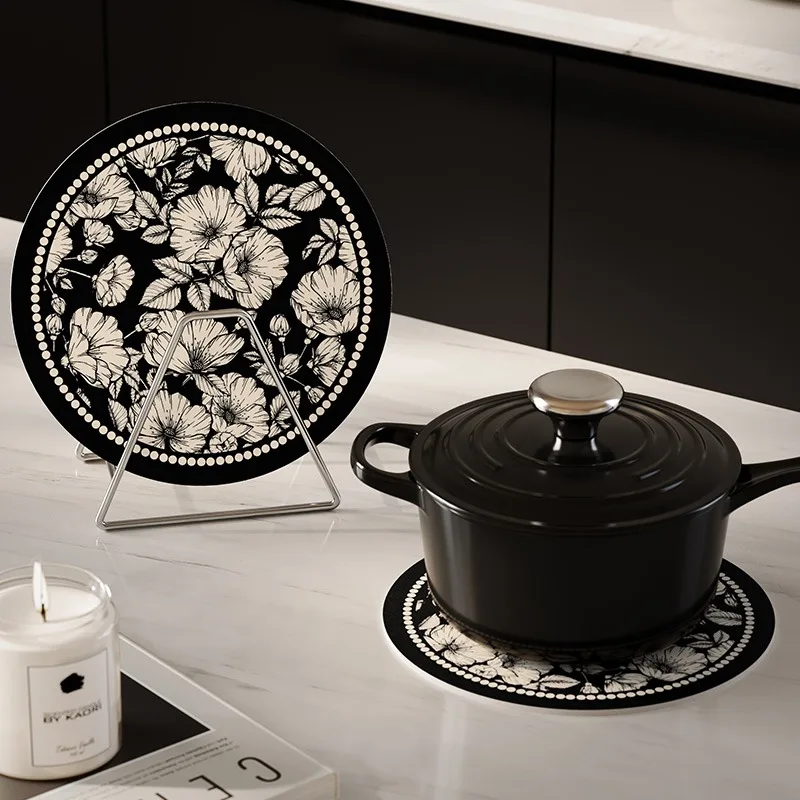 Round Leather Placemat for Coaster,Black and White,Floral Table for Glasses,Tea and Coffee Dishes,Light and Luxury