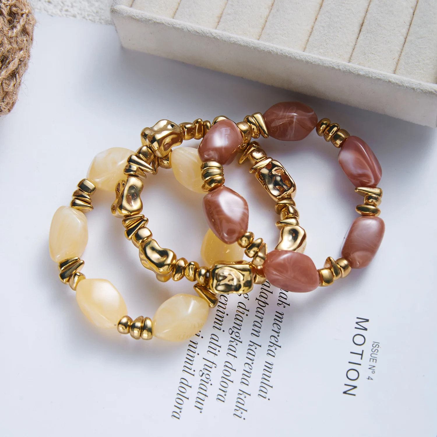 3-teiliges Set Bunte Unregelmäßige Geometrische Harz-Perlenarmbänder für Frauen Minimalistische CCB Stapelbare Elastische Armreifen Charms Party-Schmuck – Detail 6