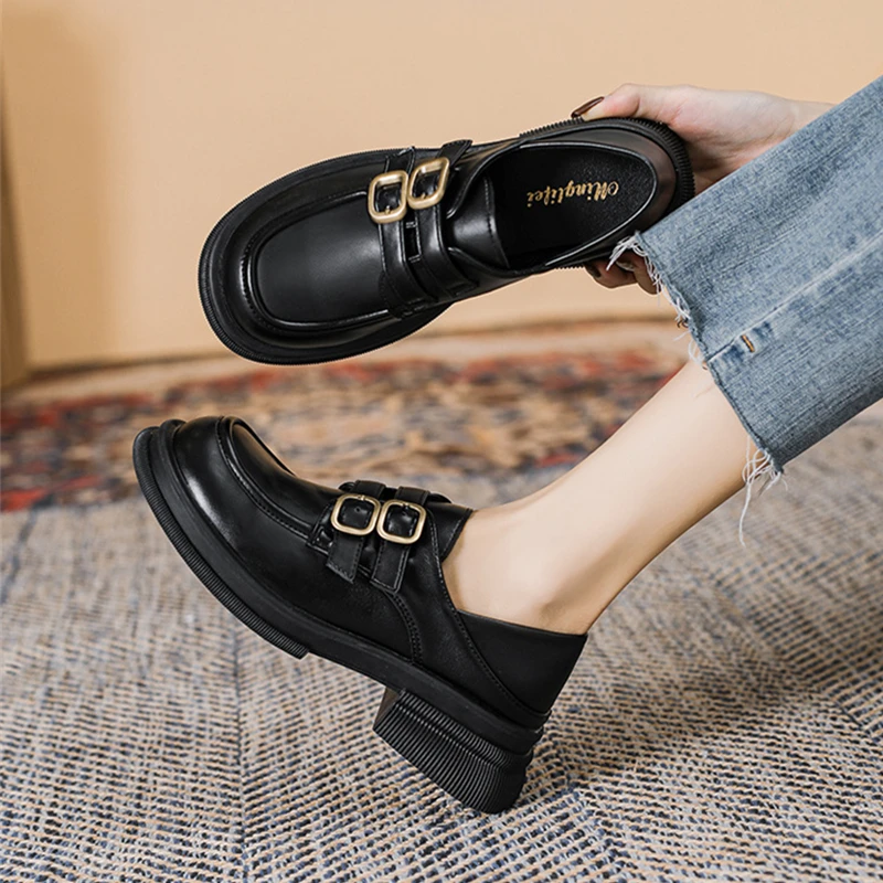 2023 New Women Leather Shoes Black Loafers Fashion Metal Decoration Pumps Ladies Banquets Offices Oxfords Woman Casual Shoes