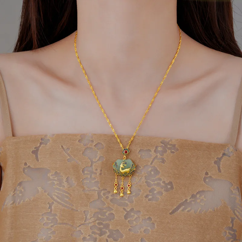 Natural Hotan Jade Green Ruyi Lock Necklace New in Chinese style Luxury Ancient Gold Craft Deer Pendant Cheongsam Jewelry Gift