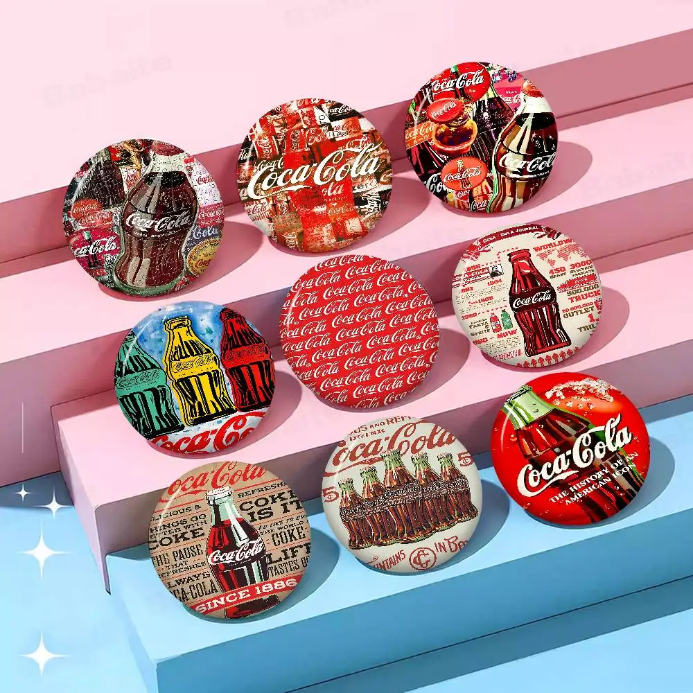 C-coca-cola-Alfileres de botón redondos con eslogan, broches creativos, mochila, decoración de ropa, regalos de joyería de dibujos animados de moda