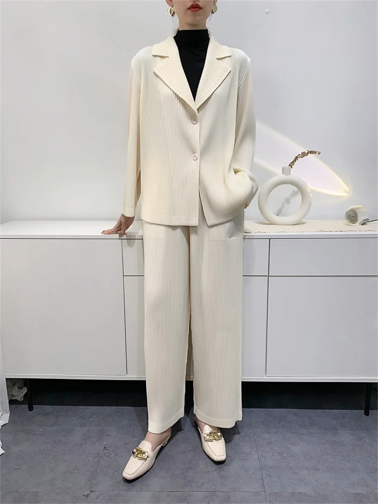 Miyake Large Toothpick Pleated Casual Suit Women 2023 Spring and Autumn Design Comfortable Thickened Pleated Long-sleeved Jacket