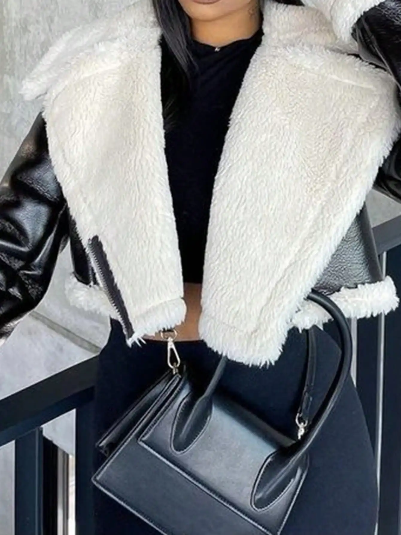 Veste bombardier courte en simili cuir PU doublé de peau de mouton pour femme avec poignets enroulables, style de rue