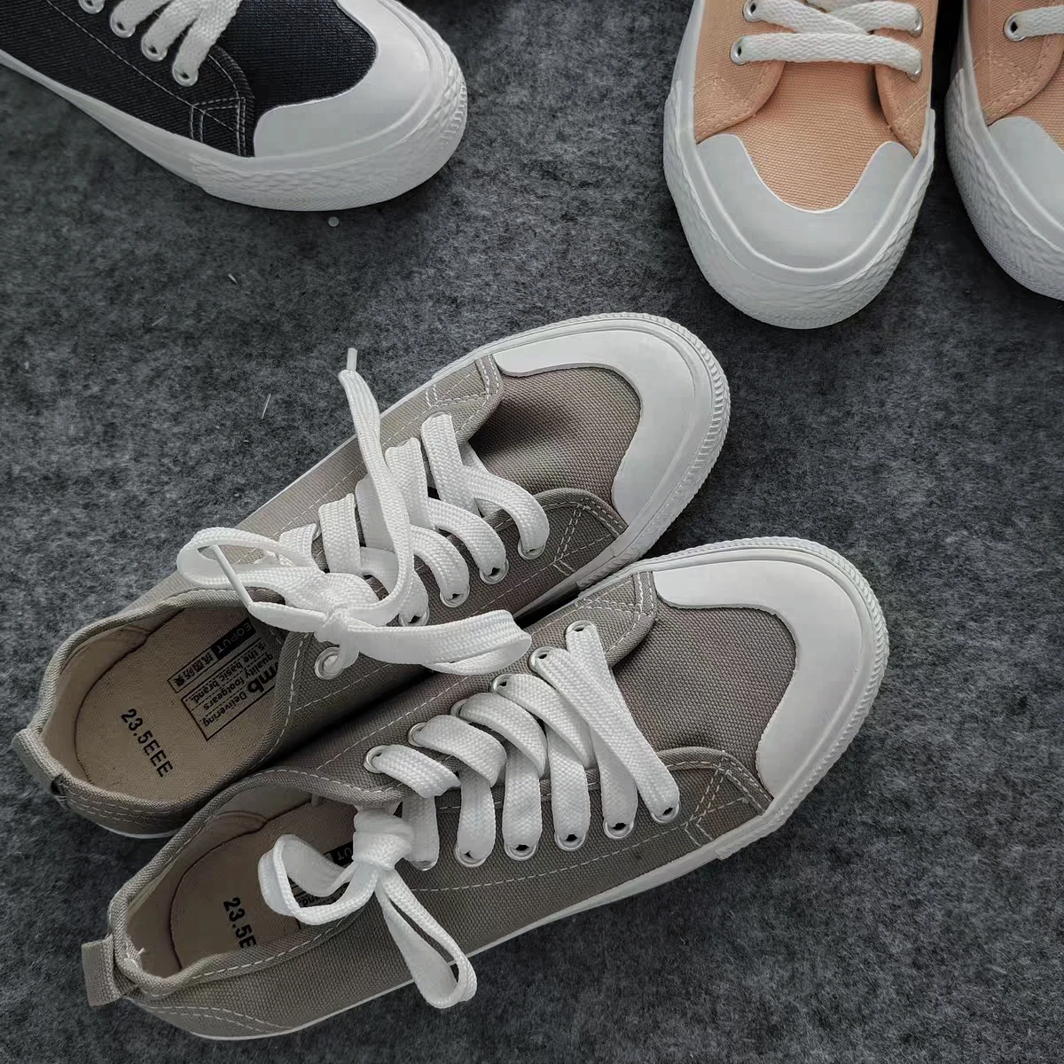 

Wmb Повседневные кроссовки Canvas oes ex ey от того, один размер меньше, низкий верх, плоский каблук, круглый носок, всесезонные цвета