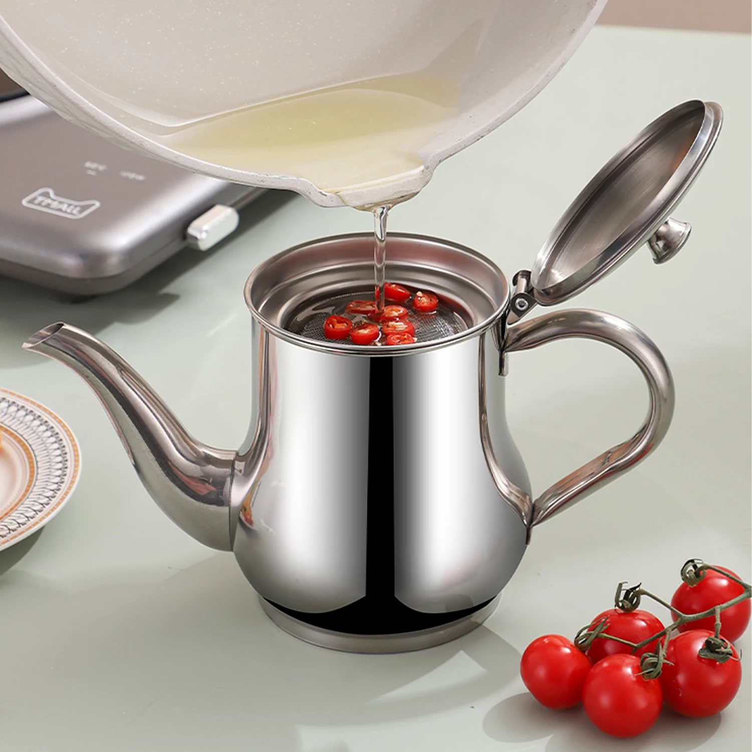 1Pc Household Stainless Steel Oil Pot with Filter Oil Filter Pot Stainless Steel Cooking Oil Storage Pot Kitchen Gadget
