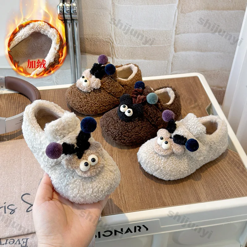 Scarpe in cotone per bambini Autunno Inverno Nuovo piatto caldo carino cotone con suola morbida scarpa da bambino casual peluche caldo antiscivolo scarpa per il tempo libero