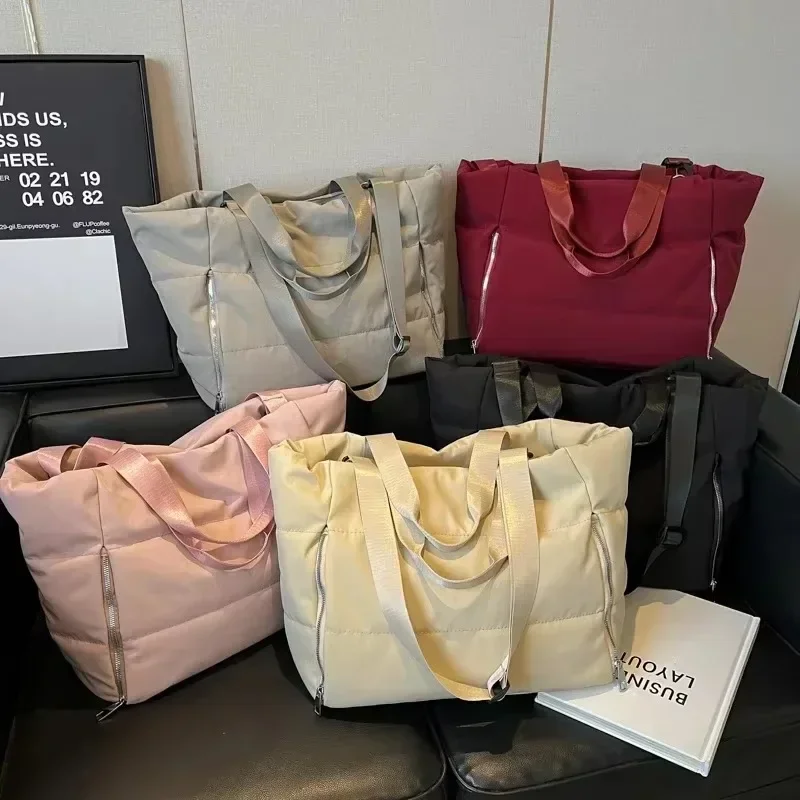 

Large Capacity Zipper Solid Color Nylon Tote Bags Simple Commuting Sweet Handbag 2026 Hot Sale Versatile Women's Shoulder Bags