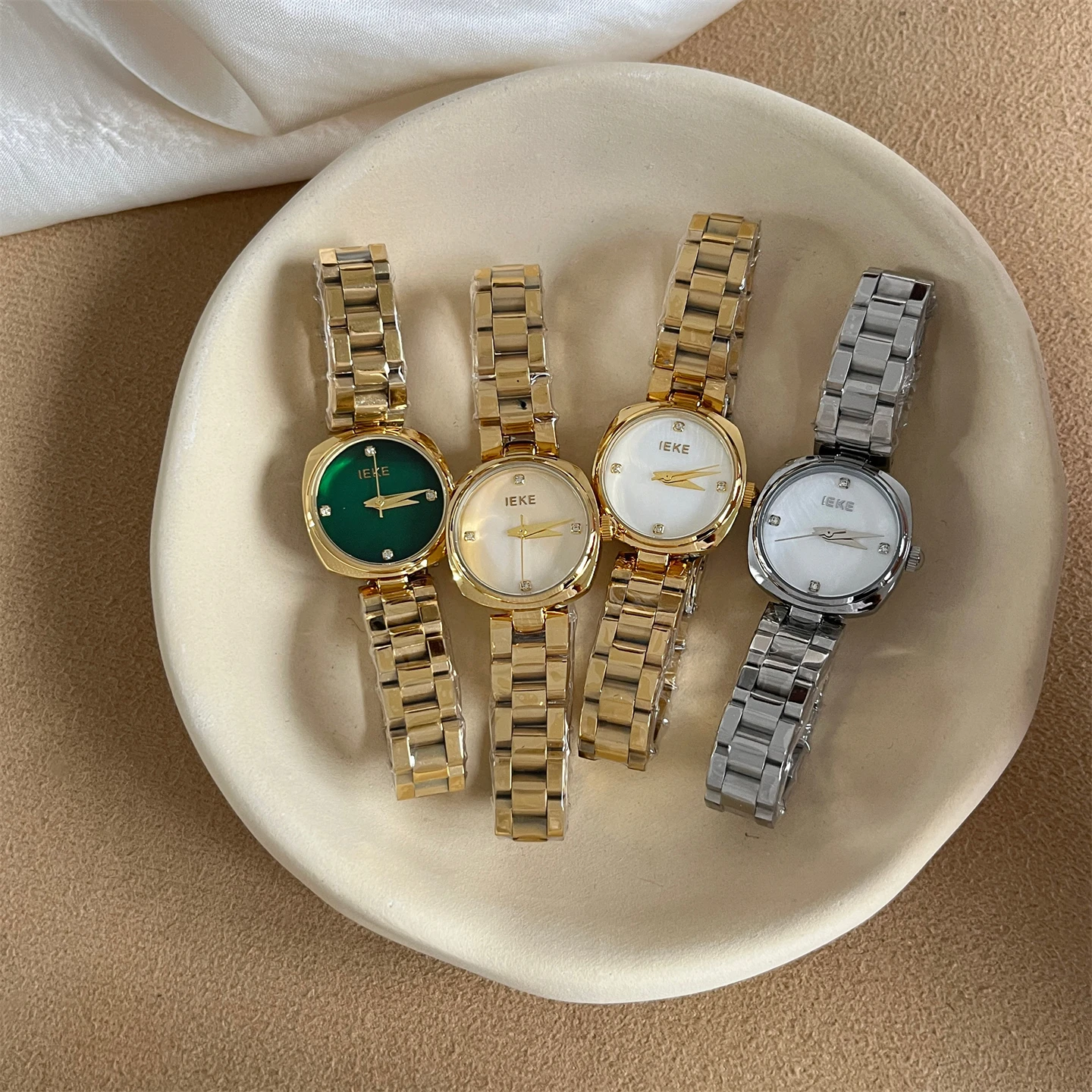 New Luxury Vintage Gold Watch For WomenA Stylish And Versatile Ladies' Watch With A High-End Vintage Design And Quartz Movement.