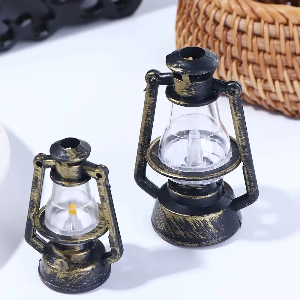 1:12 1:6 Scale Girls Kids Toy Dollhouse Accessories Dollhouse Living Room Oil Lamp Scene Ornaments Kerosene Lantern Toy Doll