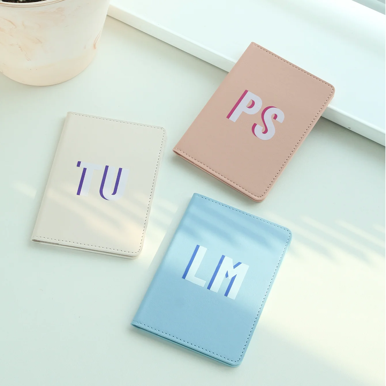 Customizable Monogram Passport - đánh giá và giá Travel Accessories Hong Kong