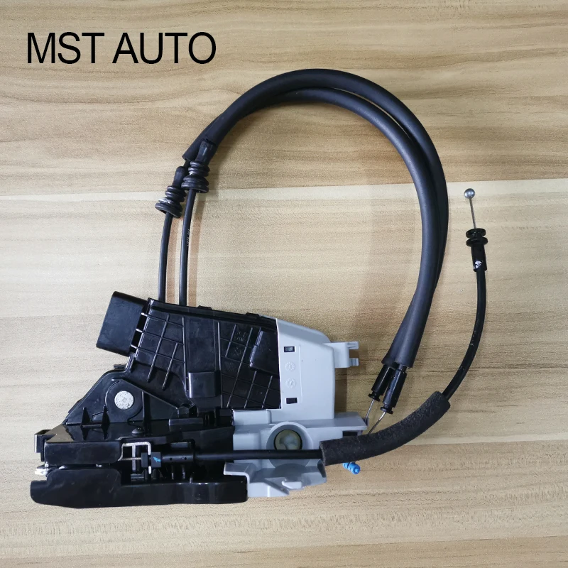 Actuador de cerradura de puerta del lado izquierdo del conductor para Hyundai Tucson 2016-2020, 81310-D3010, 81320-D3010