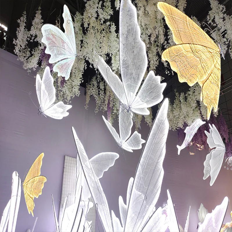 

Wedding decoration props Golden luminous fabric butterfly wedding scene decoration chandelier wedding photo wall pendant