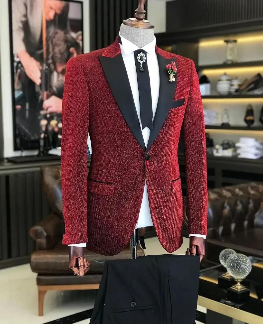 Burgundy Men's Suit 2 Pieces Blazer Black Pants One Button Satin Peaked Lapel Business Slim Wedding Groom Tailored Costume Homme