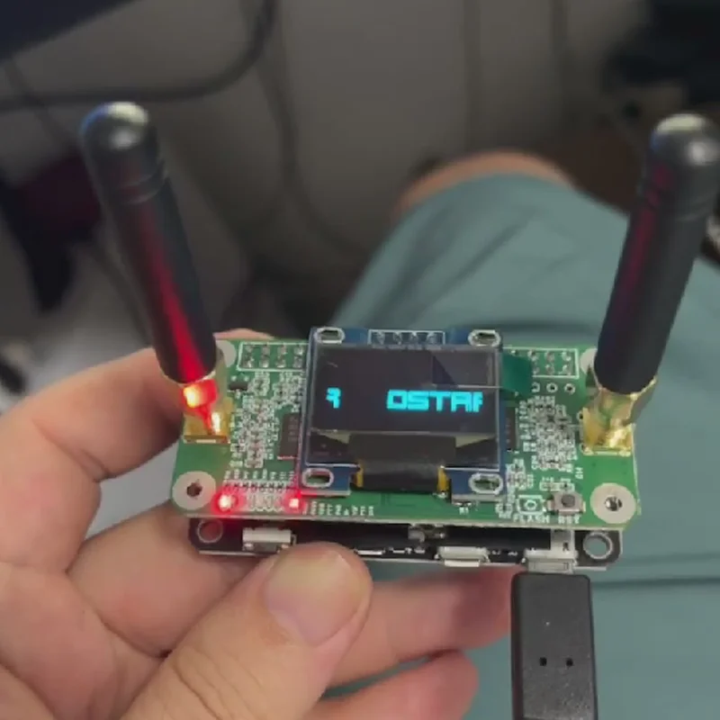 บอร์ดฮอตสปอตดูเพล็กซ์ mdvm HS รุ่นล่าสุดพร้อมเสาอากาศ2เสารองรับ P25 DMR ysf NXDN