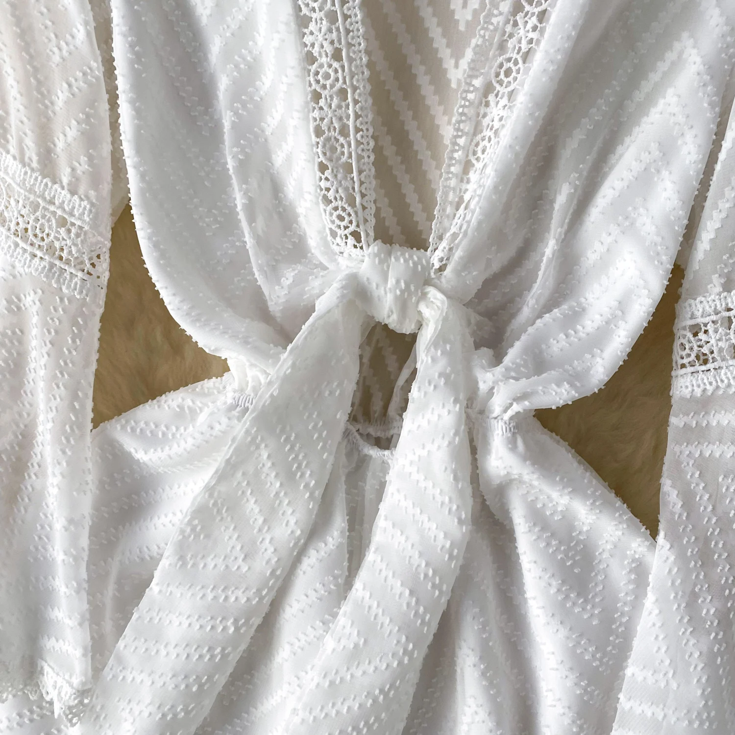 Женский элегантный комбинезон, летний тропический комбинезон с длинными расклешенными рукавами, женский белый свадебный комбинезон для медового месяца, пляжного отдыха, горячий милый комбинезон