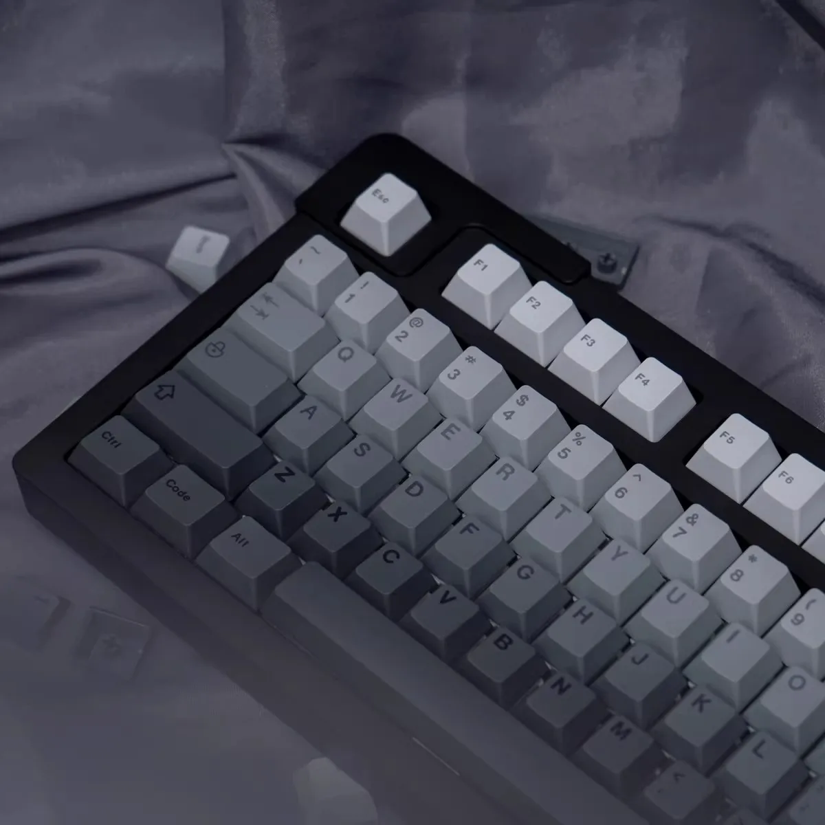 High-Grade Grey Gradient Positive Side Engraved Keycap 125 Key Mechanical Keyboard Pbt Sublimation Keyboard Accessories