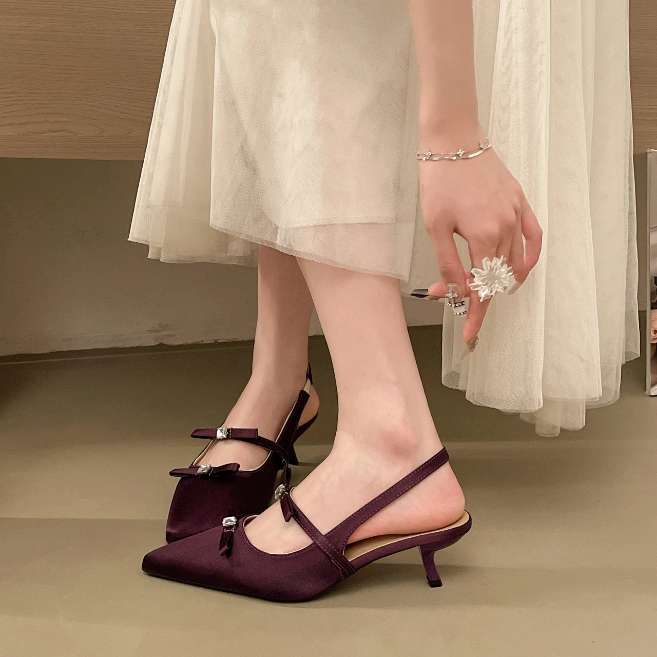 French-style Bow Rhinestone To - đánh giá và giá Pointed Toe Flat