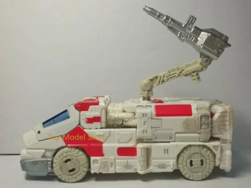 Em estoque tm transformadores série g siege channel limitado WFC-S34 ambulância figuras de ação robô modelo colecionável brinquedos presentes do carro