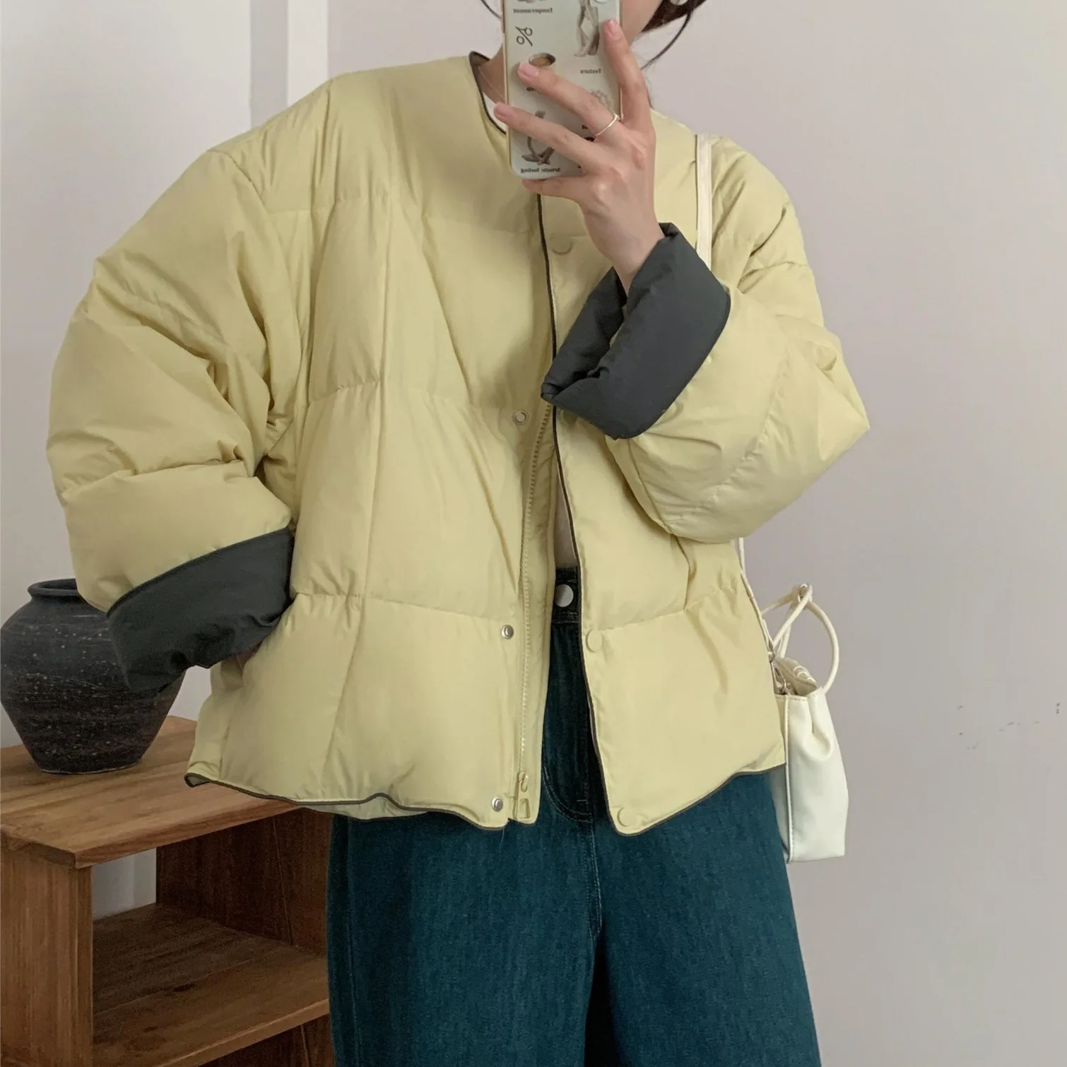 

Women's Puffer Jacket With Contrast Cuffs Oversized Cropped Cotton Coat Minimalist Casual Warm And Trendy Winter Women Jacket