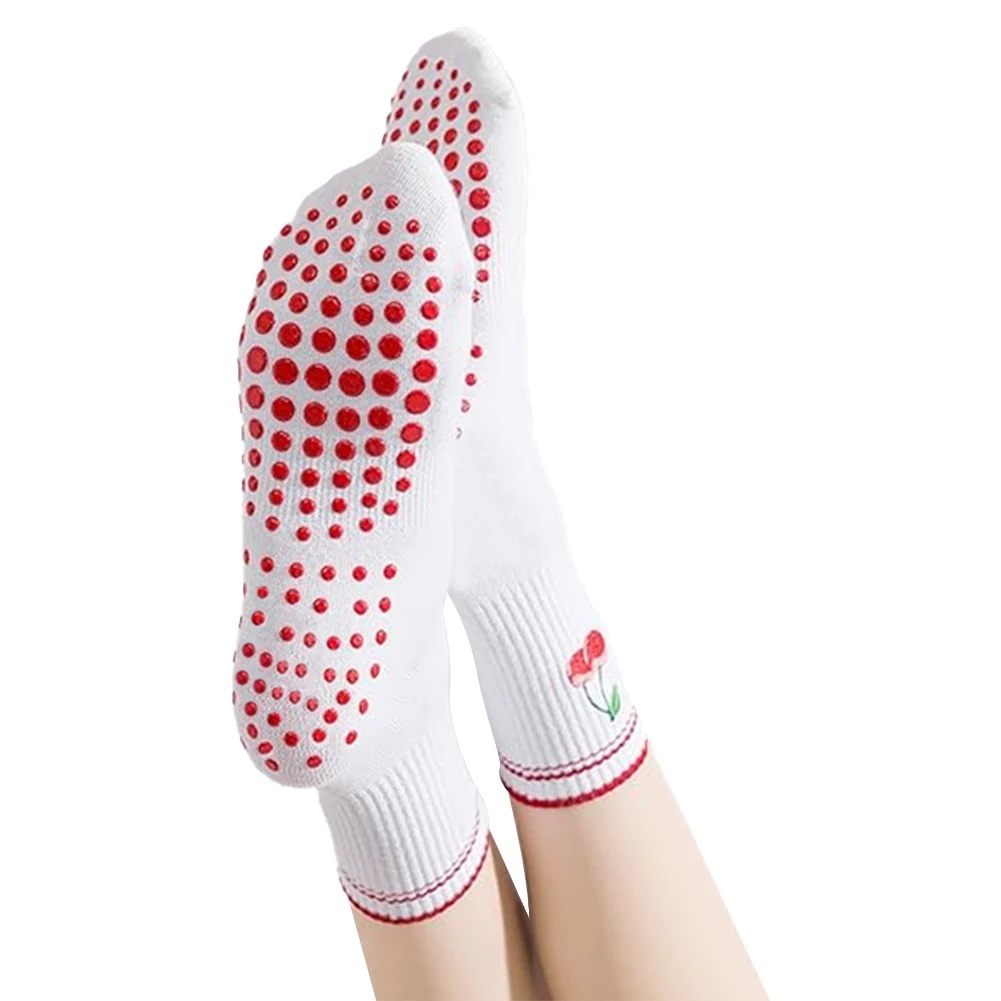 

Yoga Grip Socks Comfortable Non Slip Socks Breathable Sticky Slipper Socks Cherry Crew Socks Cotton Pilates Socks for Sports