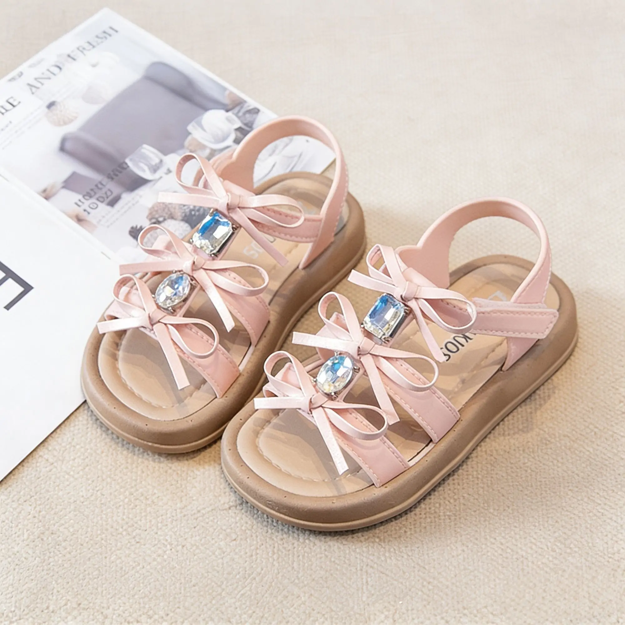

New Summer Cute Bow Rhinestone Girls' Sandals Non-Slip Soft Sole Comfortable School Princess Style