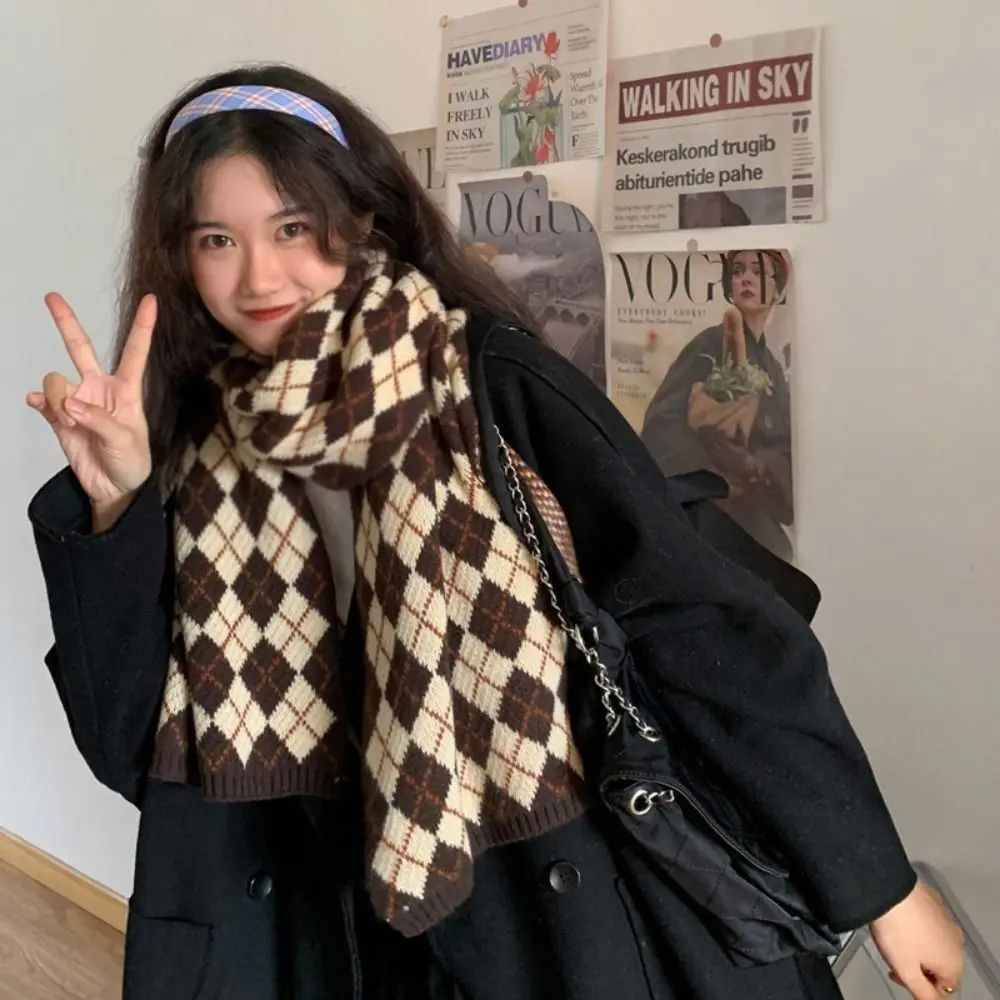 

Elegant Korean Style Diamond Check Scarf Thickened Windproof Y2K Checkered Scarf Long Plaid Winter Cashmere Shawl Unisex