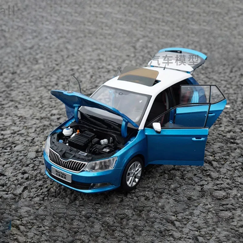 Diecast Alloy 1/18 Scale 2016 Shanghai NEW Fabia Car Model Adult