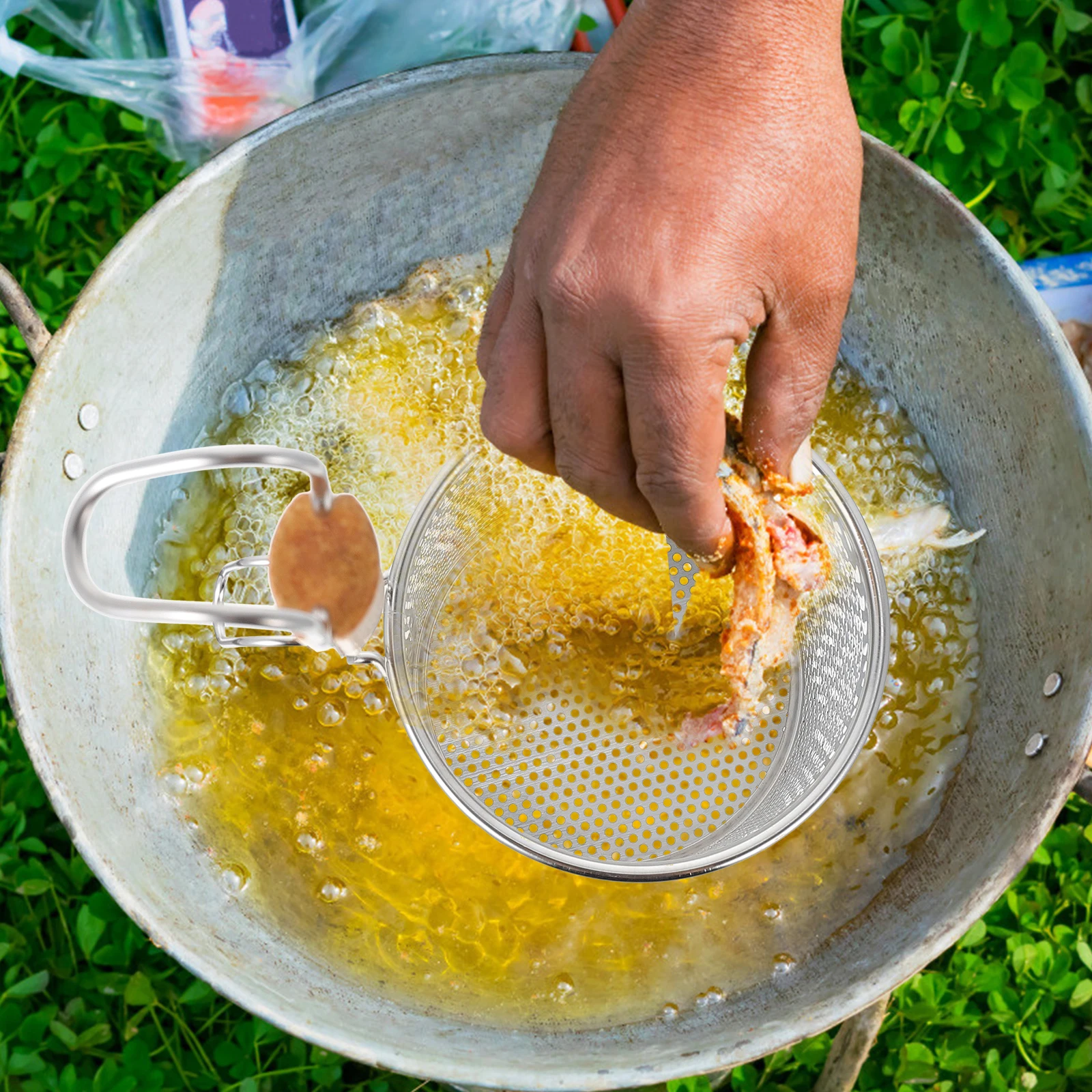 

Stainless Steel Wood Handle Mesh Strainer Spoon For Noodle Fried Food Drainage Kitchen Colander Frying Tool Household Cooking