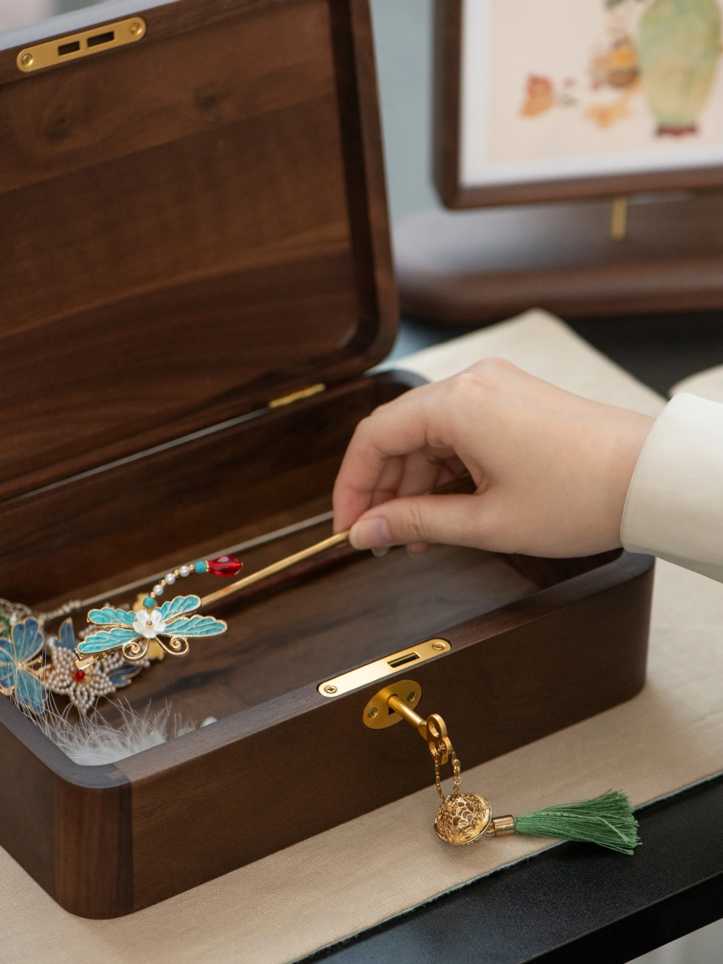 Large Size Black Walnut Hairpin Jewelry Box Anti-Oxidation Wooden Lockable Storage Box Elegant Simple Court Style Organizer