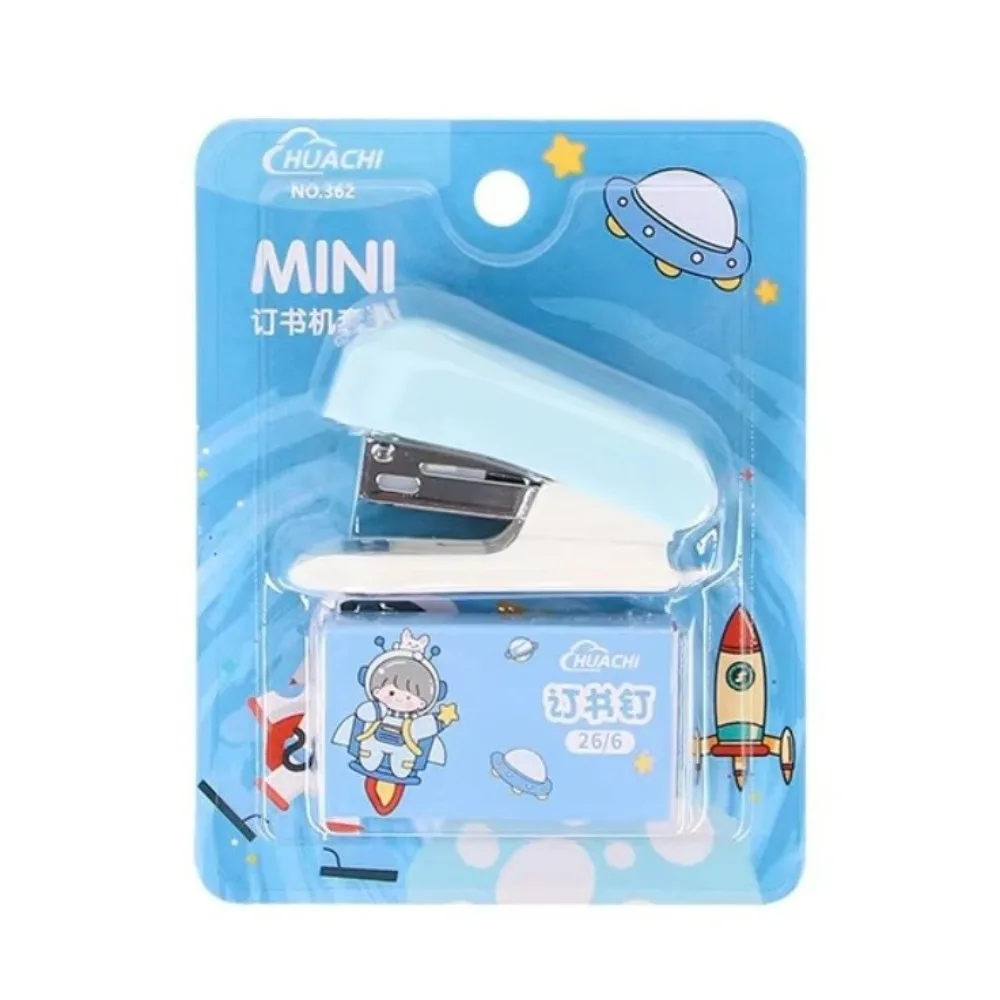 Cute Cartoon Design Mini Stapler Small Size Macaron Color Bookbinding Machine Convenient with Staples Test Paper Stapler Gift