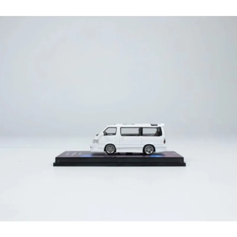 1:64 Toyota Sea Lion VERTEX modèle de voiture en alliage moulé sous pression à l'exposition de Hong Kong, jouet cadeau pour garçons, article décoratif de collection pour adultes.