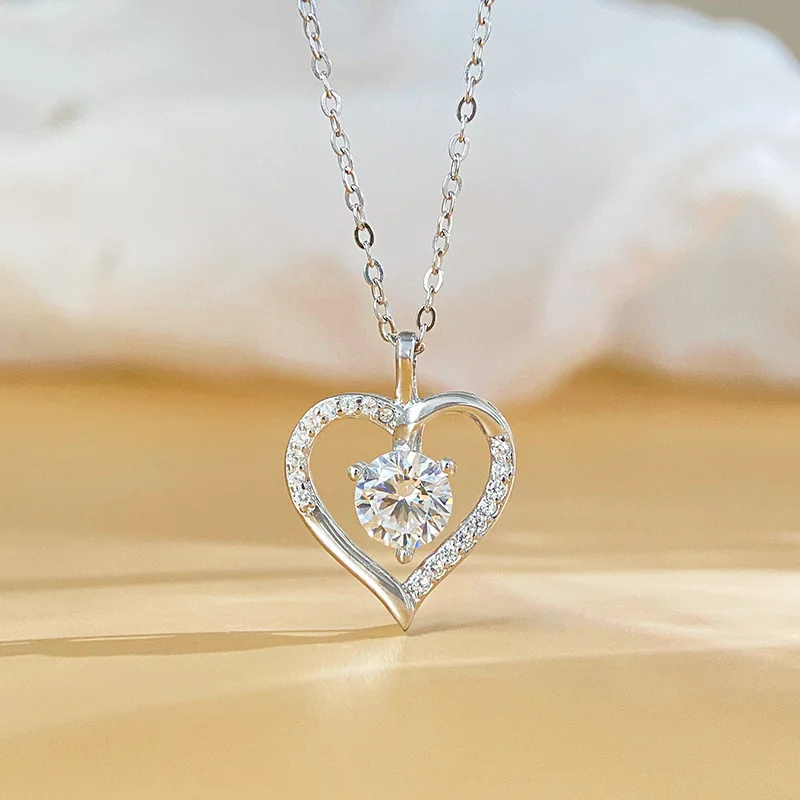 

Moissanite S925 sterling silver necklace pendant 1-carat heart ocean