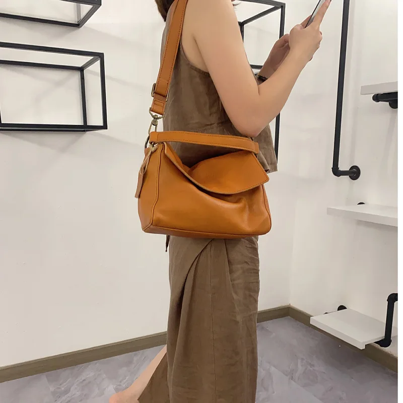 Genuine leather women's handbag made of top-layer cowhide, soft leather, vintage style, large-capacity women's crossbody bag