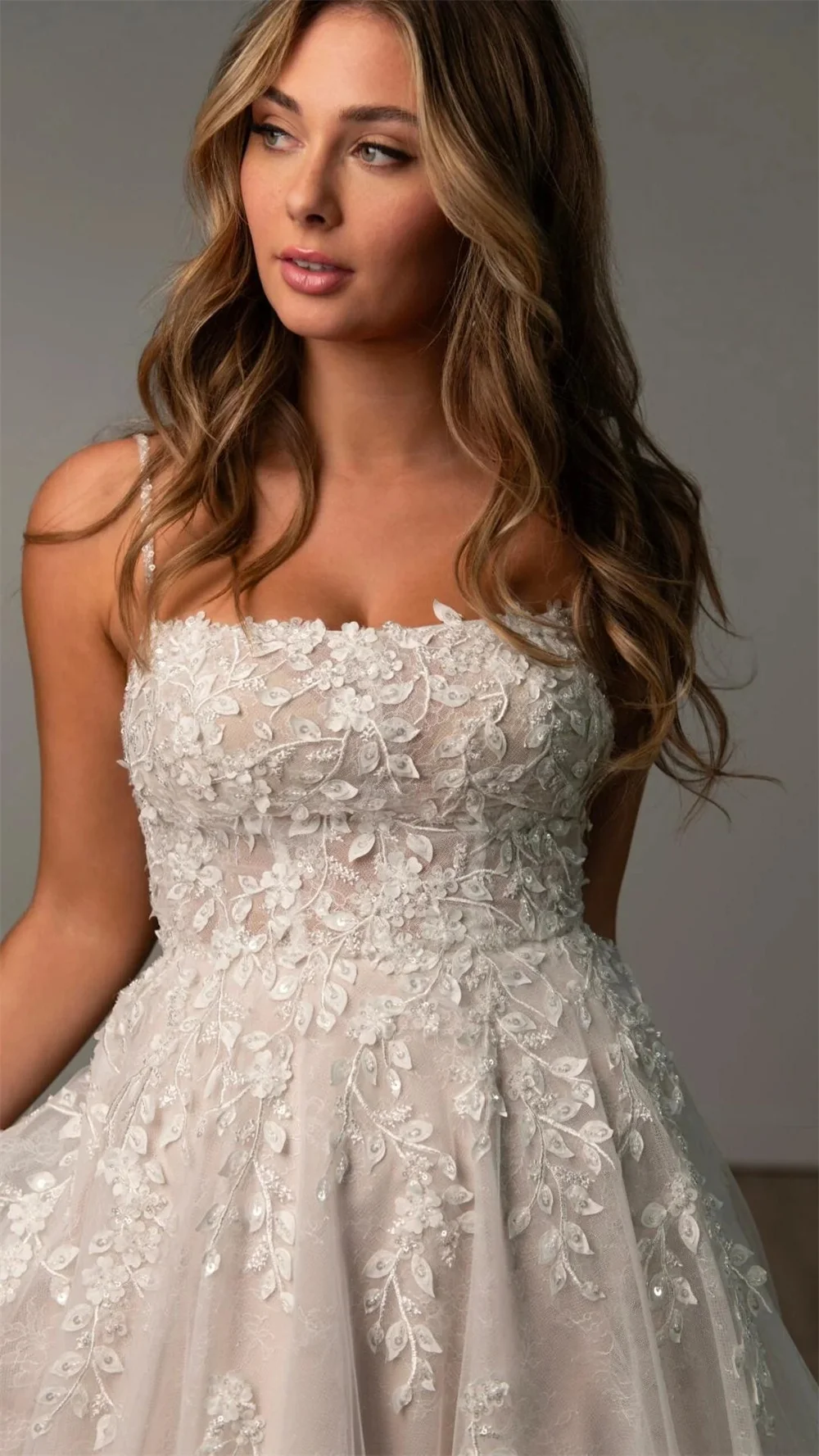 Tokyo Customized White Spaghetti Strap Wedding Dresses Sleeveless Back Zip A-Line Bridal Gown Tulle Court Train Wedding Gown