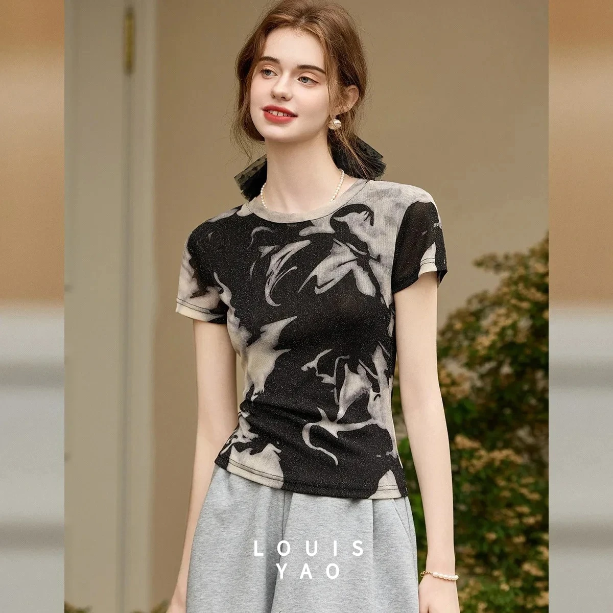 LOUISYAO Printed Round Neck T-Shirt Women 2025 Summer Micro Elastic Positive Shoulder Short Sleeve Casual Daily Tops