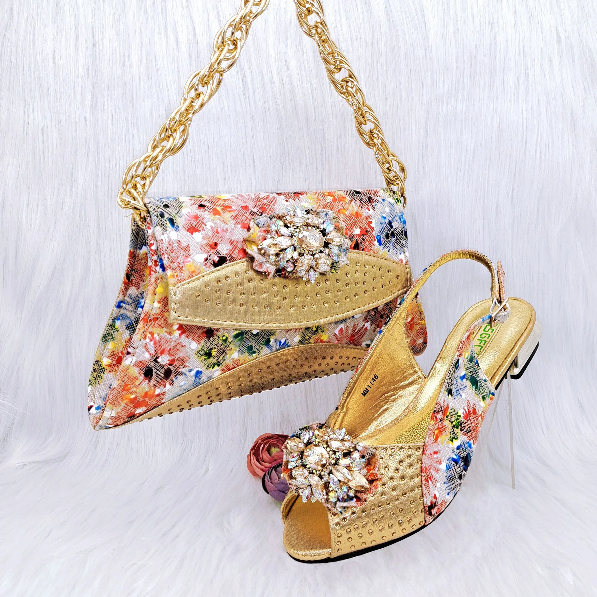 Latest Comfortable Low Heel Shoes With Match Shoes Party Set Nigerian Mother Shoes And Fashion Stitching Design Mature Bag