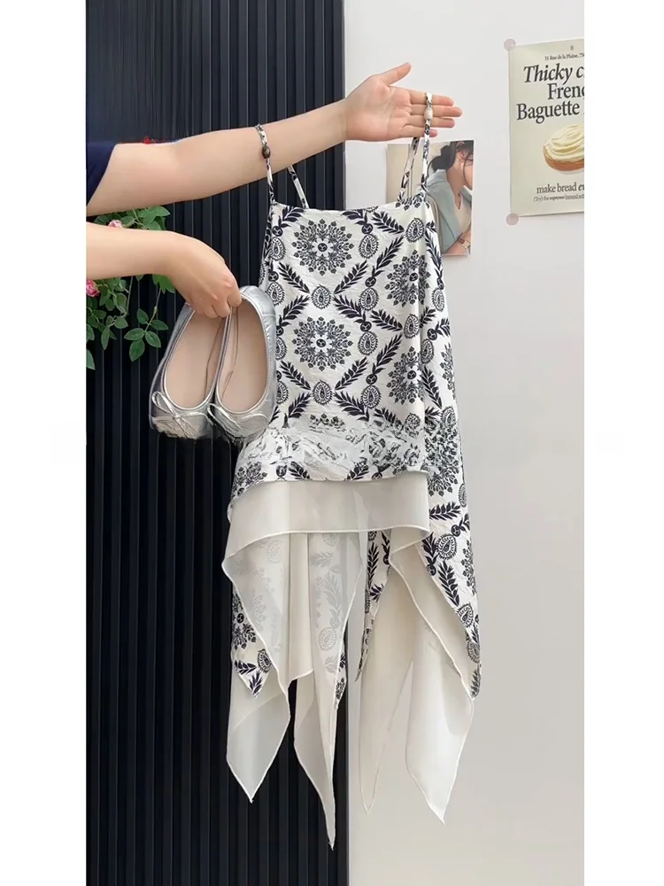 เสื้อกล้ามผู้หญิงลายชนเผ่าสไตล์เรโทร ทรงหลวม แฟชั่นฤดูร้อน 2025 อเนกประสงค์ สบายๆ ความยาวปกติ ทรงสลิม