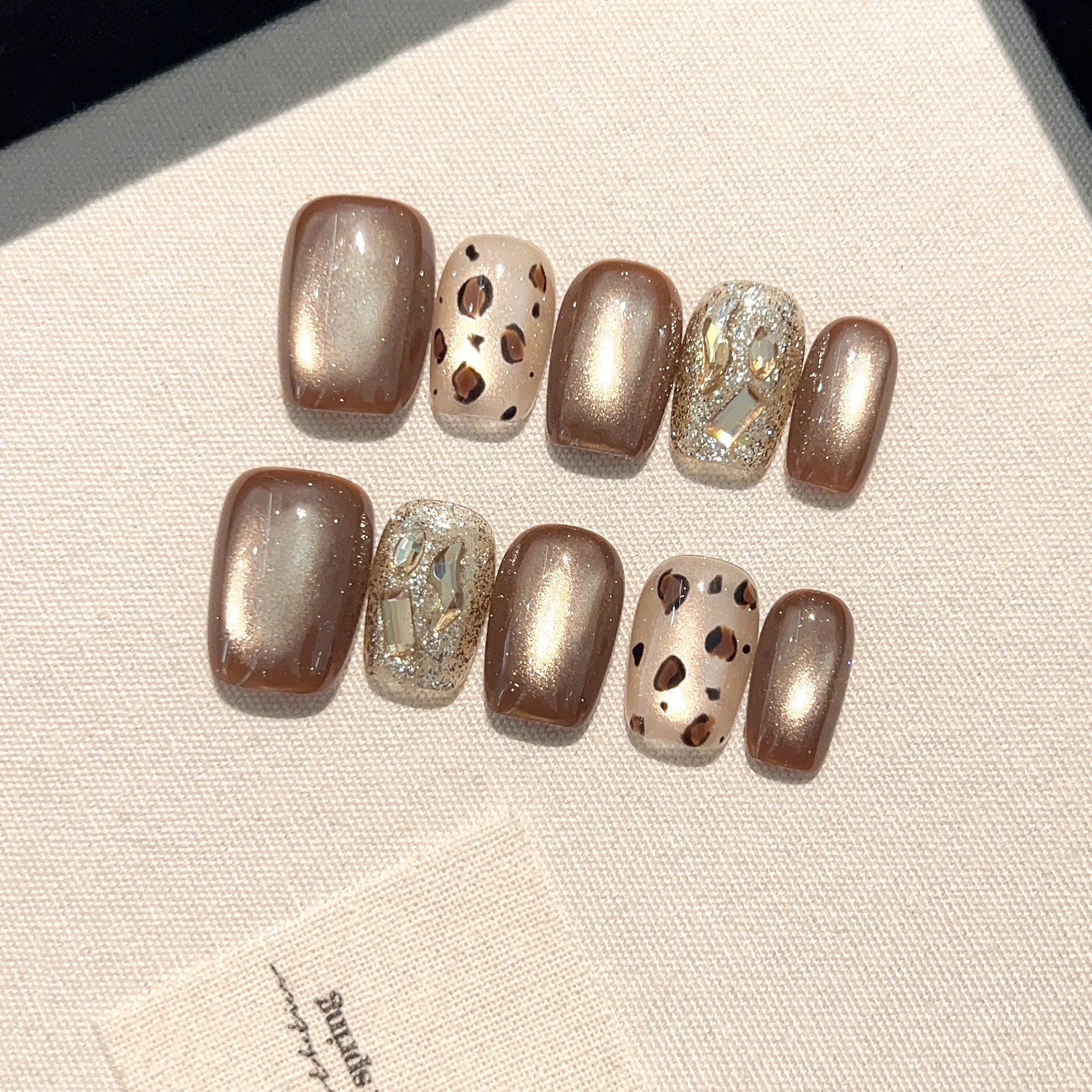 10PCS Original Handcrafted Fake Nails, Brown Cat Eye Leopard Glitter Rhinestone Press On Nails for Women Daily Wear