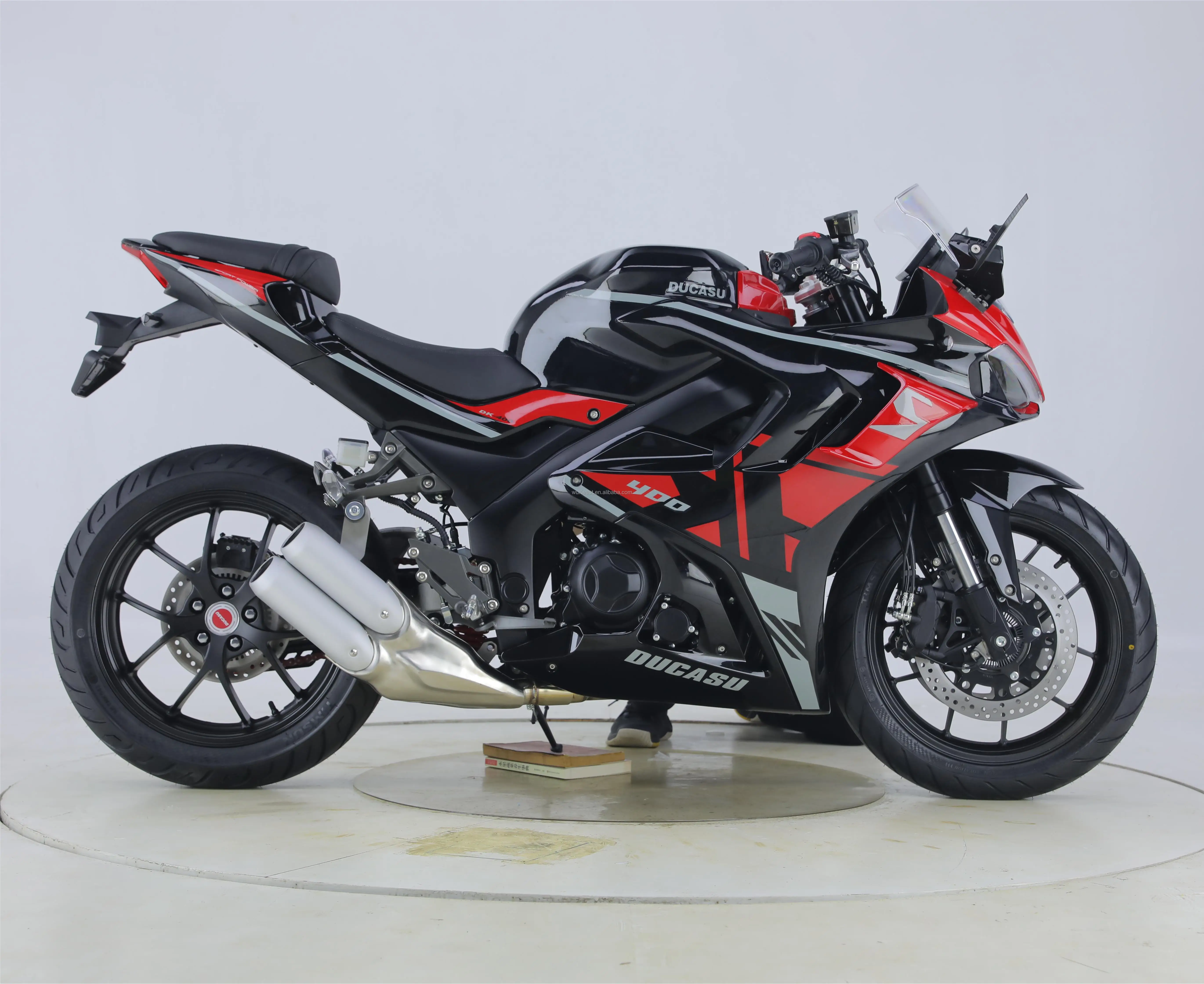 400CC WATER COOLING HIGH SPEED ENGINE DOUBLE CYLINDER 6 SPEED SPORT RACING GASOLINE MOTORCYCLE