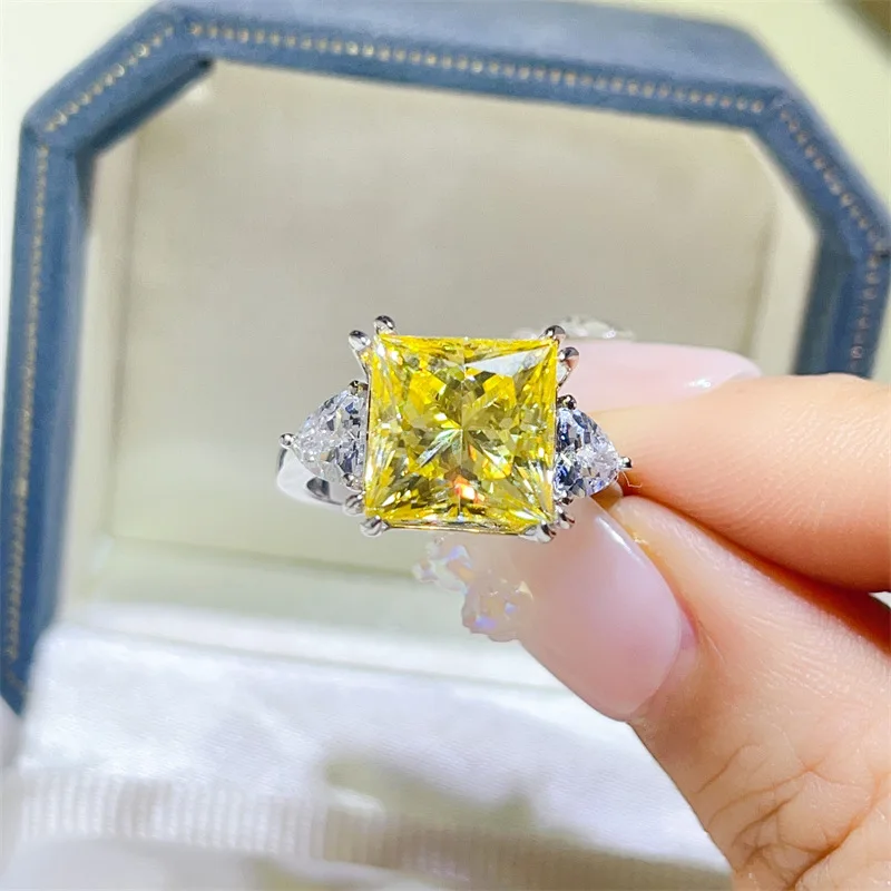 5ct Luxury Yellow Diamond Princess Three-Stone Ring For Women 5ct Moissanite PT950 Platinum | Large carat main stone, powerful