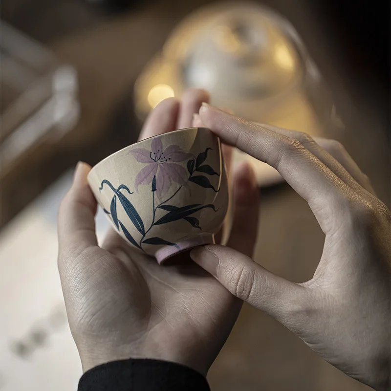 

Ручная роспись, скользящая декоративная чашка для чая, керамический чайный сервиз Gongfu, глиняная чашка для чайной церемонии в стиле Исин для домашнего использования, чашка Master Cup