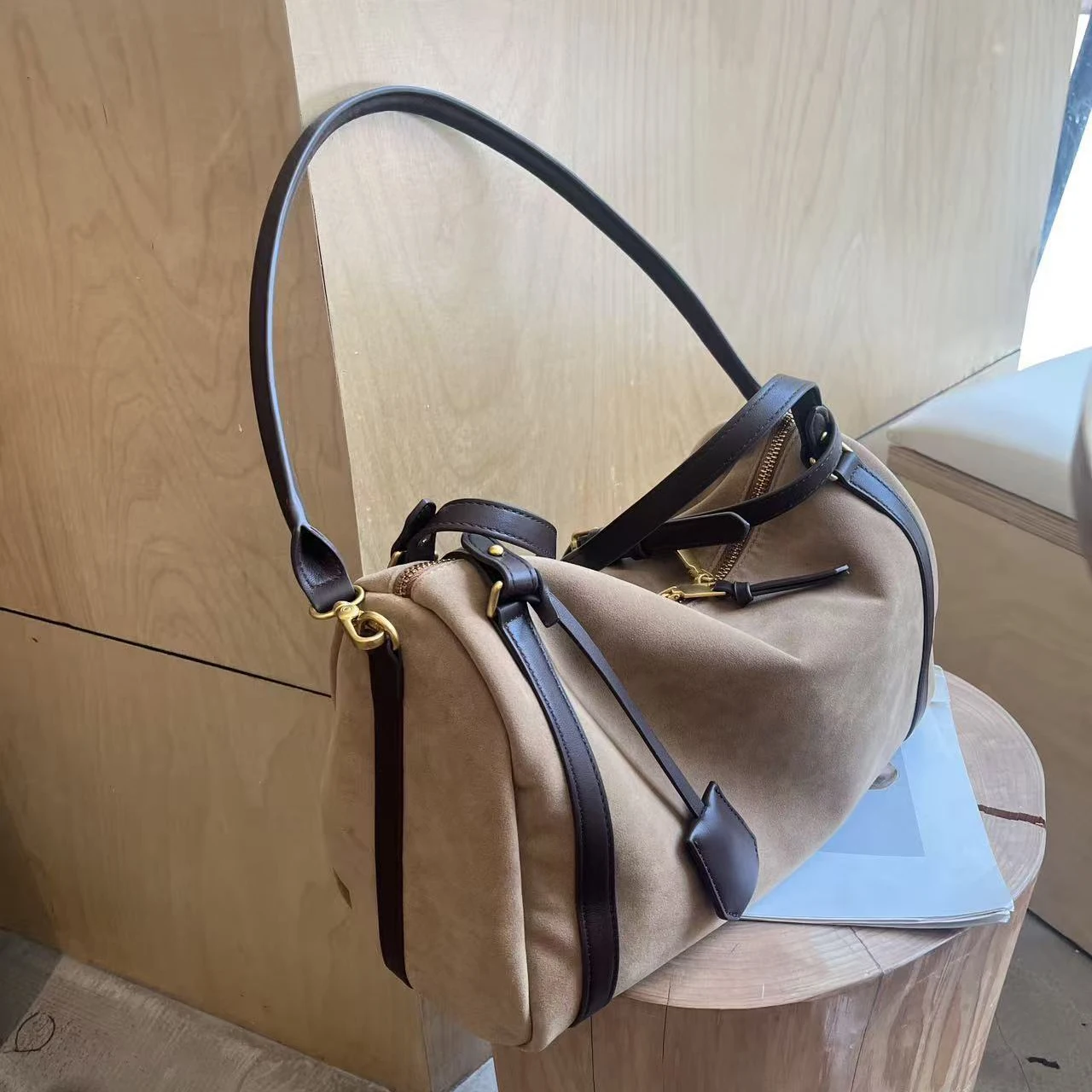 

PU Women's Shoulder Bag New Niche Design Large Capacity Vintage Vintage Clothing Casual Simple Single Shoulder Crossbody Bag