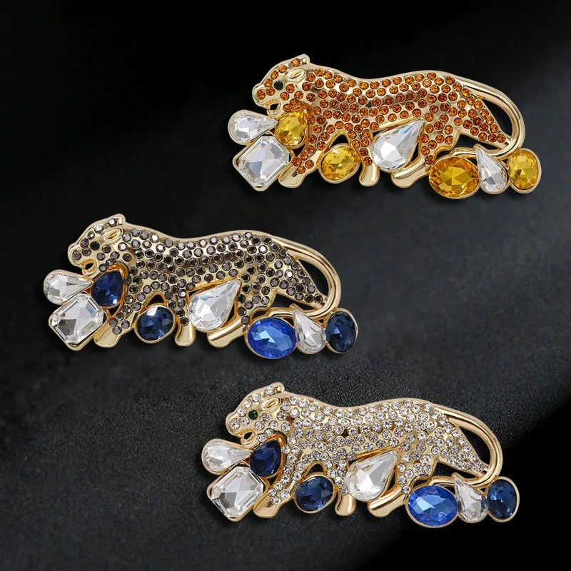 Vintage Leopard Brooch, Sparkly Rhinestone Animal Pin, Retro Exquisite Clothing Accessory